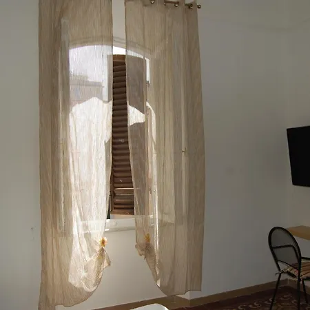 Bed & Breakfast Arena Alfieri *