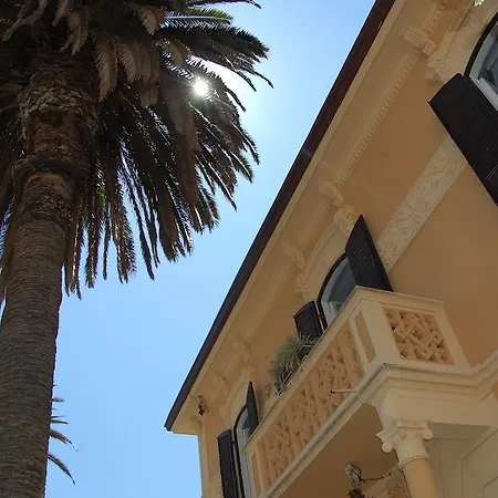 Arena Alfieri Bed & Breakfast *