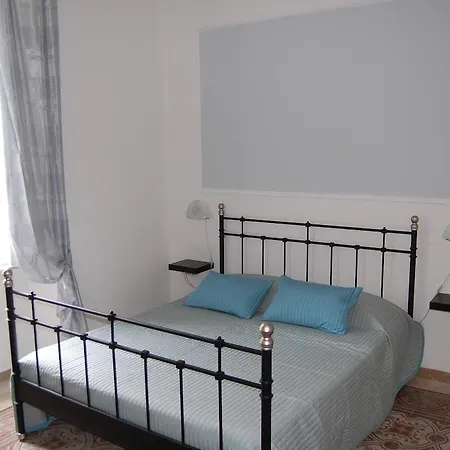 Bed & Breakfast Arena Alfieri *