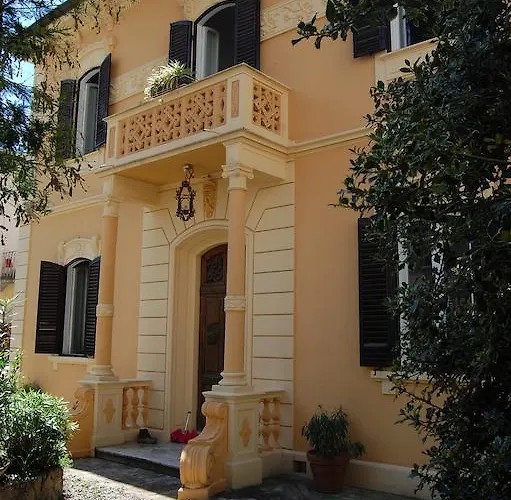 Arena Alfieri ベッド・アンド・ブレックファスト *