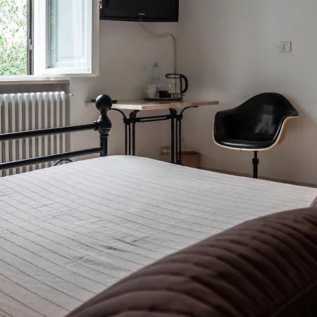 Arena Alfieri Couette-café