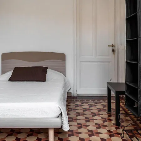 Arena Alfieri Couette-café