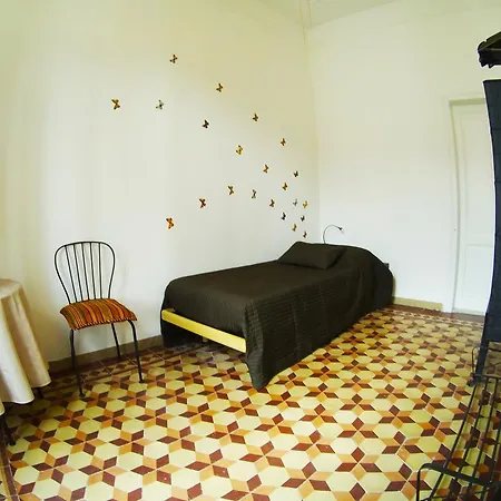 Arena Alfieri Couette-café *